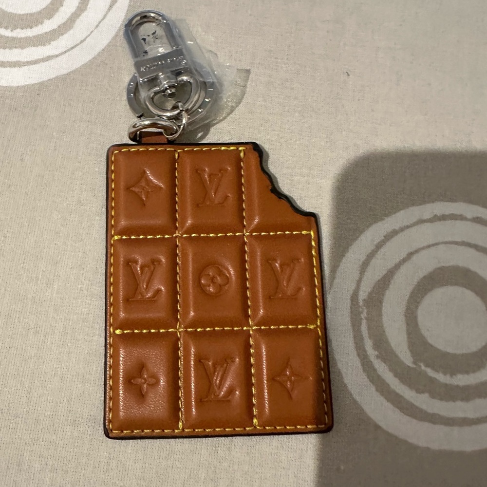 Louis Vuitton brown chocolate Key Holder